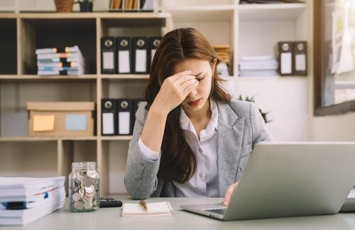 LA worker who has unpaid overtime wages in LA